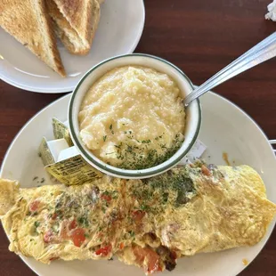 Garden Omelet w/ cheesy grits