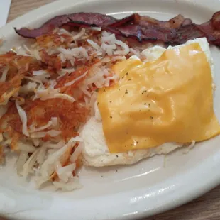 Hasbrowns Bacon and Egg Whites With American Cheese