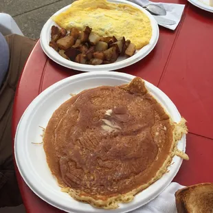 Some of the GREATEST breakfast foods I enjoy at sunrise cafe &amp; the sassiest waitress aka Ashley but she's awesome!!