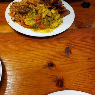 Curry shrimp, plantains  n rice