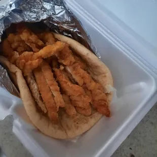Packed chicken pita