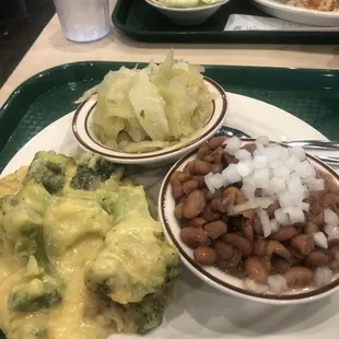 Veg plate w/ broccoli cheese, pintos and cabbage . Excellent
