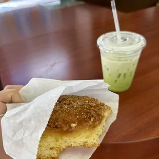 Cinnamon Roll Crunch &amp; Green Thai Tea