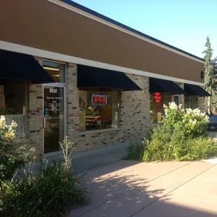 They are around the corner thru the breezeway.