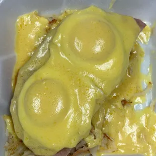 EGGS BENEDICT ( Classic)