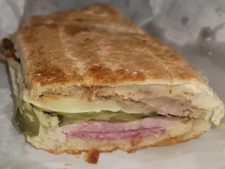 El Oso Blanco Super Market