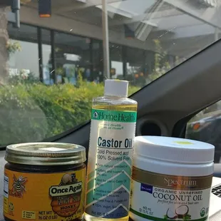 Super friendly and amazing people!! They were very welcoming and the son that helped me was attentive and sweet. Thank you for the 10%OFF!