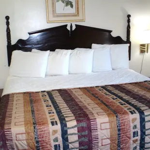 Standard Room with One King Bed