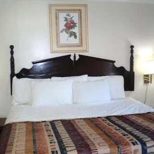 Standard Room with One King Bed