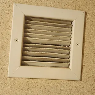 Dirty wall vent