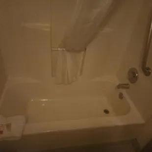 Dirty standard tub