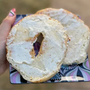 Extreme Garlic Gourmet Condiment &amp; Sauce on bagel~ Natural, dairy free, gluten free, vegan, cholesterol free and sugar free! @garlishyum