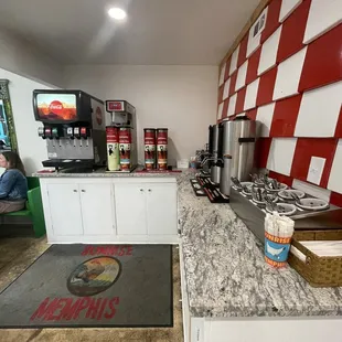 Fountain drinks/serve yourself