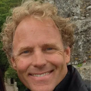 Colin R.