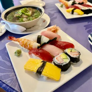 9 piece Sushi and soup comb