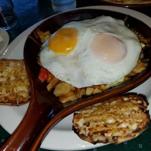 Vegetarian skillet and hotcakes