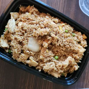 Thai Fried Rice || IG: @misspiggyeats
