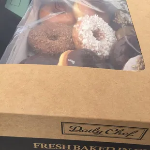 Box of assorted 12 pcs