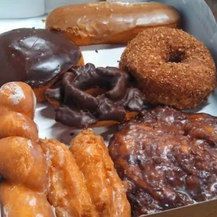 Raised Twist, Bavarian, Buttermilk Bar (Impressive), Apple Fritter (Oily), Raised Crumb, Maple Long John, Chocolate Sour Cream