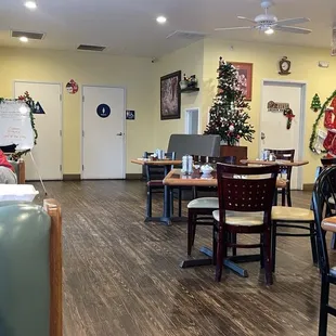 ramen and noodles, interior