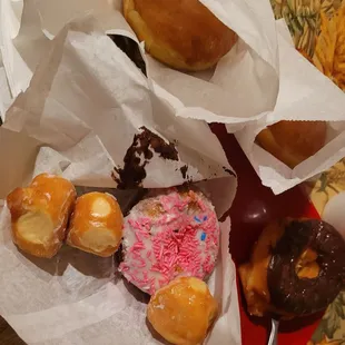 Two lemon jelly in separate bags...a Chocolat round made a dent in the pink sprinkles....a couple of donut holes...