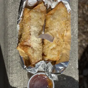 Shrimp and crab and shrimp, chicken and vegetable egg roll