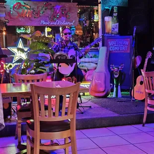 Slammin time here tonight! Excellent live music!