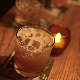 Keiamina (gin, front) and Manager's Meeting (mezcal, back)