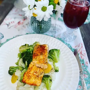 Salmon plate with steamed veggies