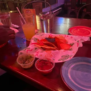 Nacho, guac, peach marg.