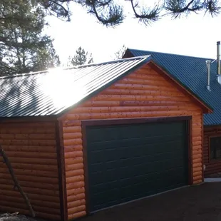 24x28 Garage with Log siding