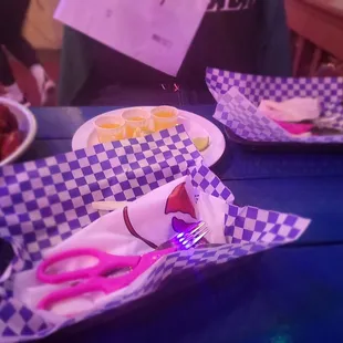 Utensils for Seafood bag.