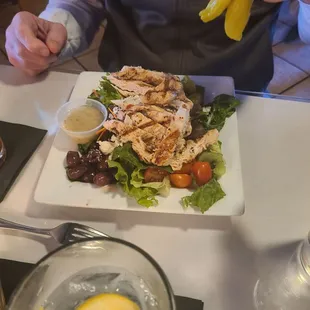 Garden salad with chicken