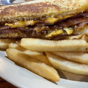 grilled ham, cheese, and pueblo chile strips