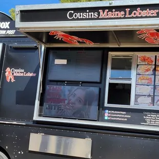 a food truck that sells lobsters