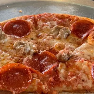Pizza - thin crust; sausage &amp; pepperoni