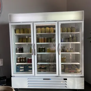 Drink/snack cabinet