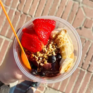 Classic açaí bowl