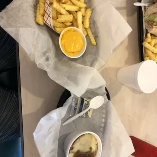 Cheese fries &amp; French onion soup