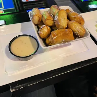 Pretzel Bites