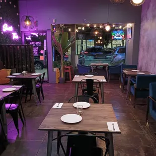 Dining area facing street