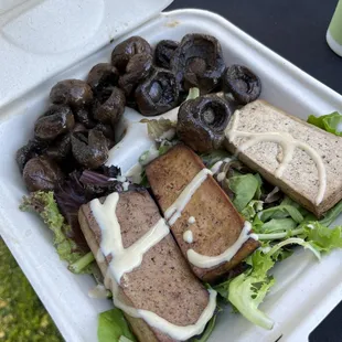 Shrooms n' tofu to go!