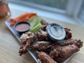 Jetties Waterfront Kitchen + Drink