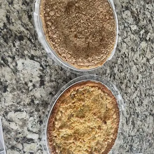 Pumpkin and apple crumb pie