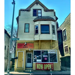 Sunshine Cafe @ 831 S Cesar E Chavez Dr, Milwaukee, WI  Breakfast Lunch Brunch. Sandwiches Burgers Salads .Cool!