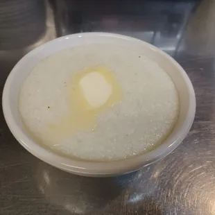 Grits w/ butter