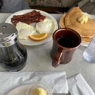 Egg, bacon and pancakes