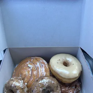 10/10 great donuts best ones I had In a long time would come back