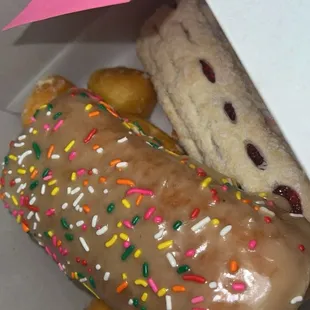 food, dough desserts, donuts