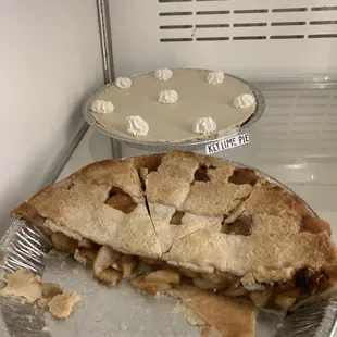 Home desserts. Look at that apple pie!
